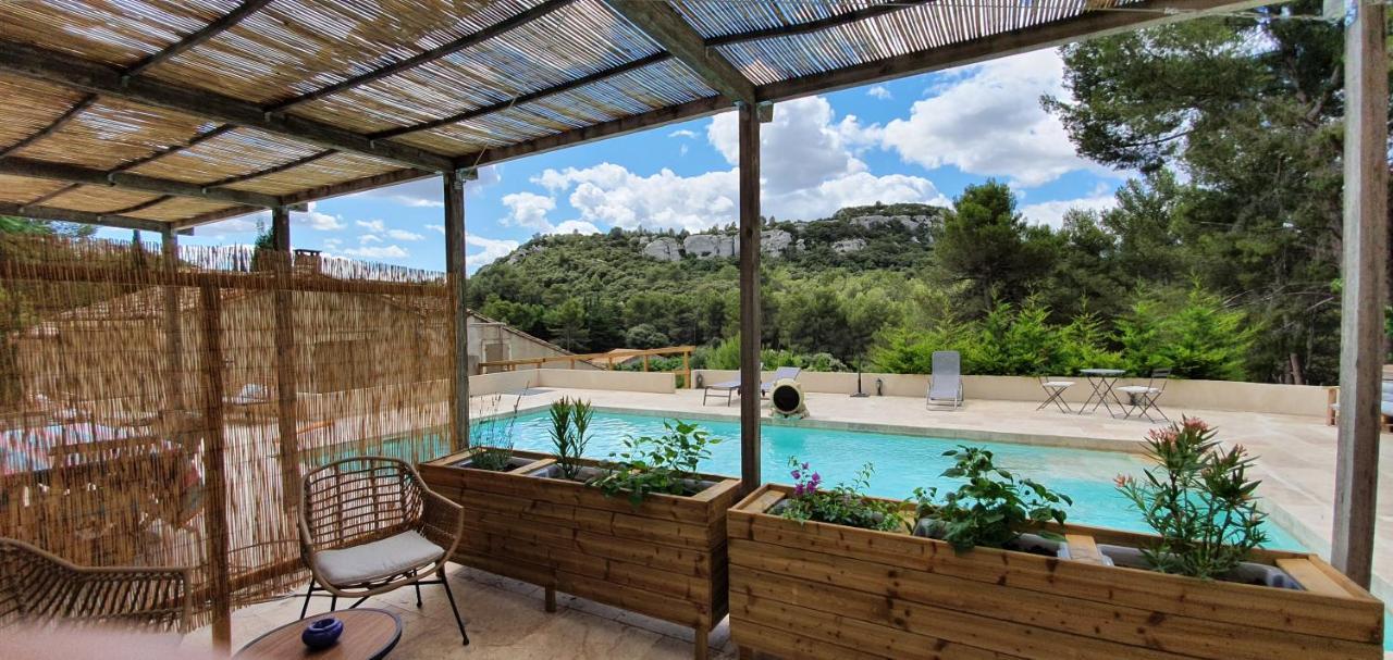 Mas De La Fadeto Bed and Breakfast Les Baux-de-Provence Eksteriør billede