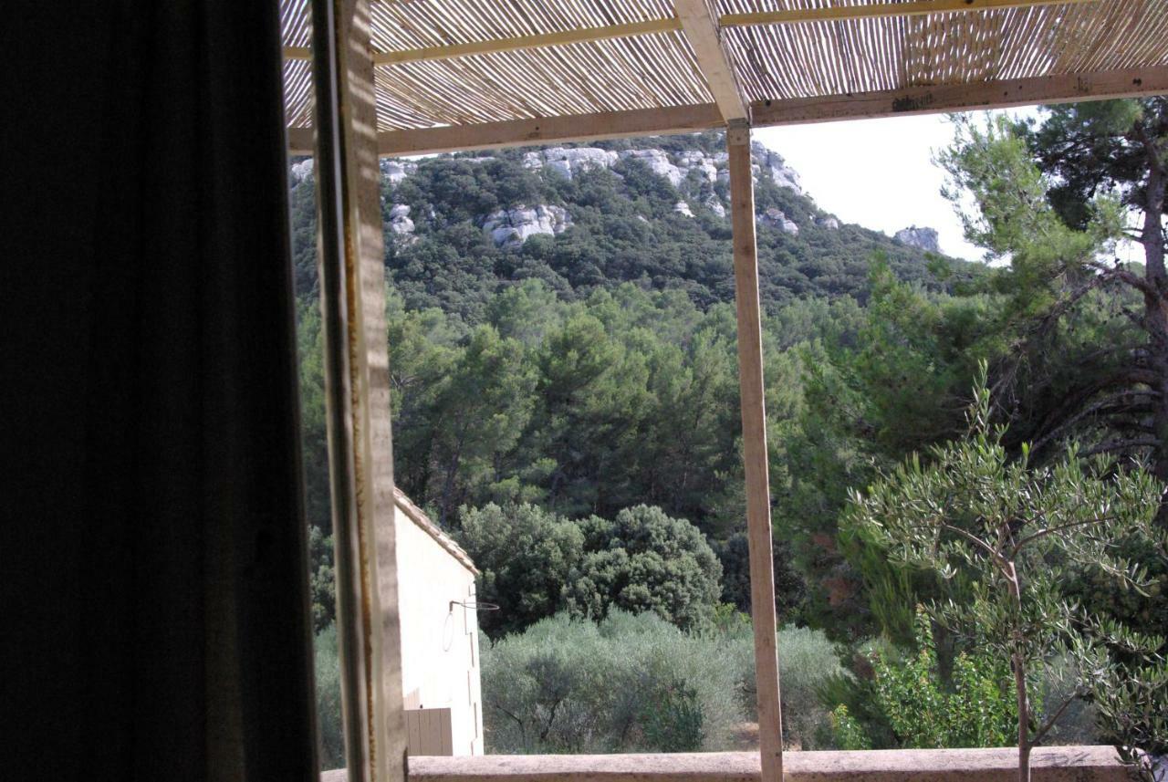 Mas De La Fadeto Bed and Breakfast Les Baux-de-Provence Eksteriør billede