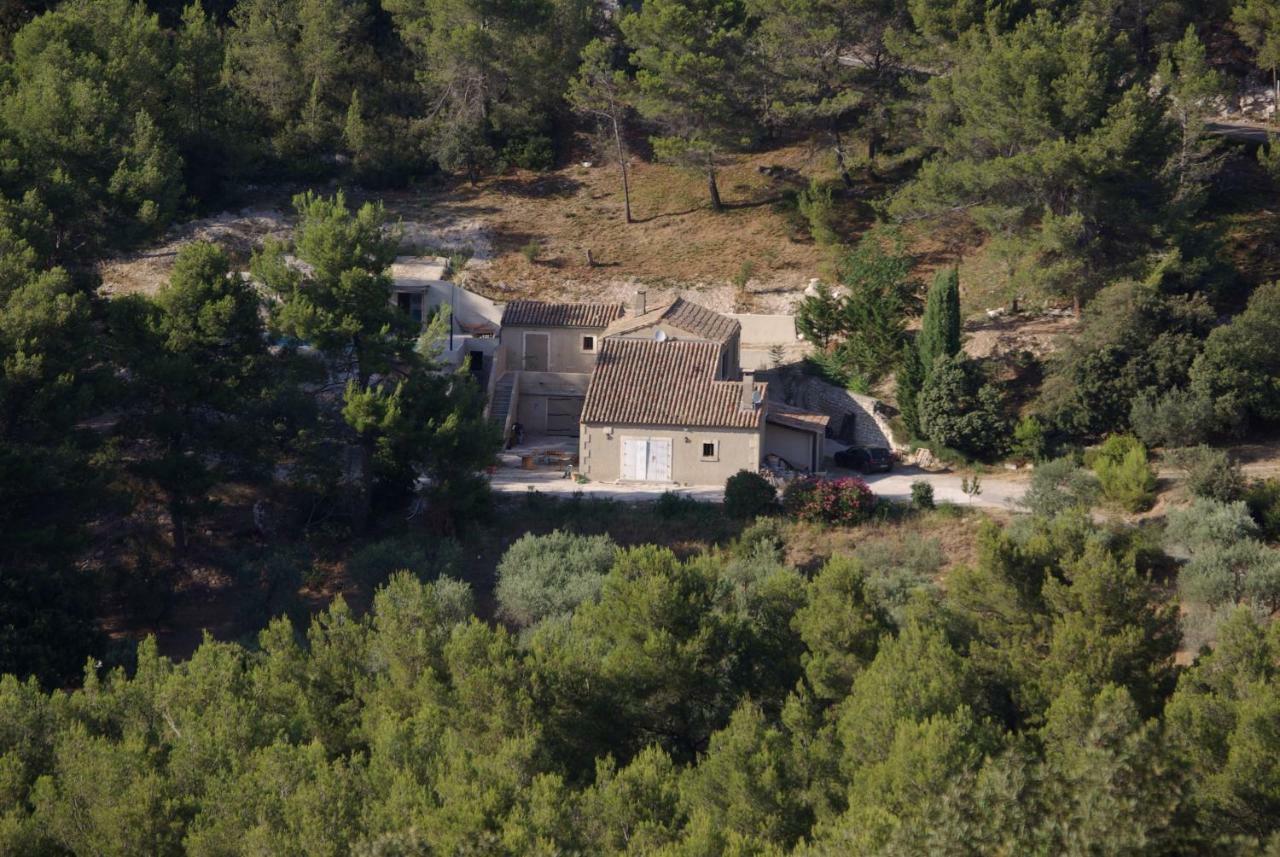 Mas De La Fadeto Bed and Breakfast Les Baux-de-Provence Eksteriør billede