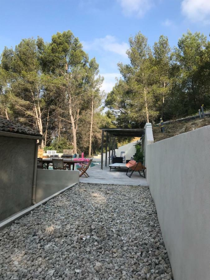 Mas De La Fadeto Bed and Breakfast Les Baux-de-Provence Eksteriør billede